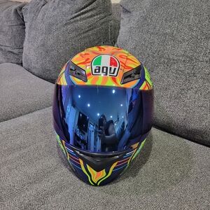 AGV K-3  Valentino Rossi 5 CONTINENTS - Helmet -  Size Medium